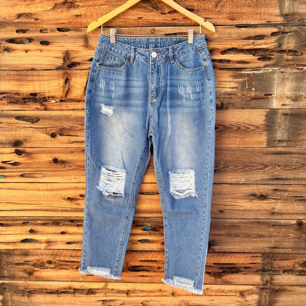 UNBRANDED | Distressed Raw Hem Cropped Jeans S
